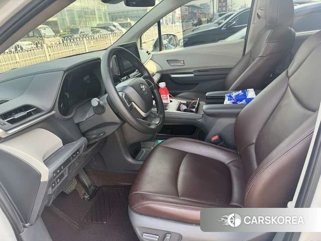 Toyota Saina 2023 Белый из Китая, фото 4