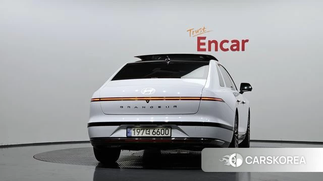 Hyundai Grandeur Hybrid (GN7) id 4422063 из Кореи 32