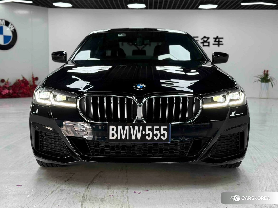 BMW 5 series 2021 Черный из Китая, фото 4