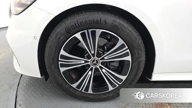 Mercedes-Benz E-Class W214 id 3628903 из Кореи 14