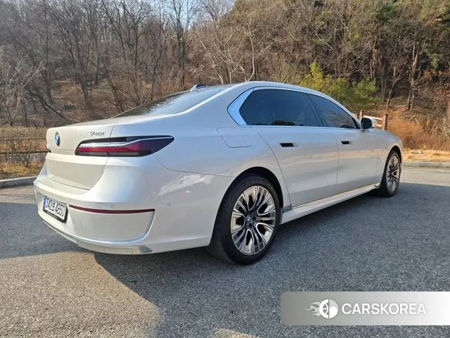 BMW 7 Series (G70) id 3560606 из Кореи 14