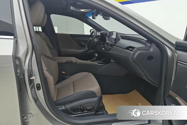 Lexus ES id 4253240 из Китая 11