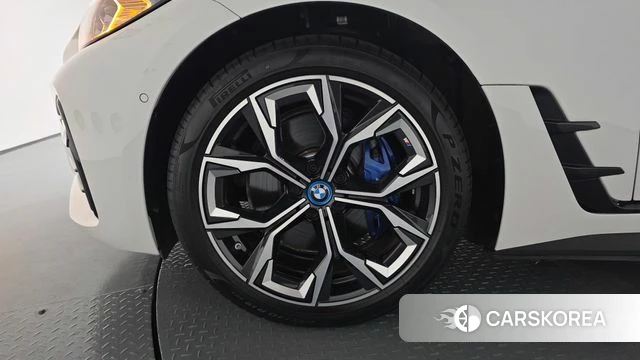 BMW i4 id 4892894 из Кореи 30