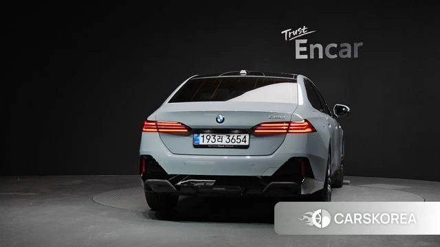 BMW 5 Series (G60) id 3817547 из Кореи 14