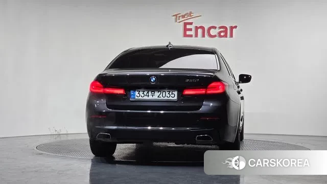 BMW 5 Series (G30) id 3598205 из Кореи 14