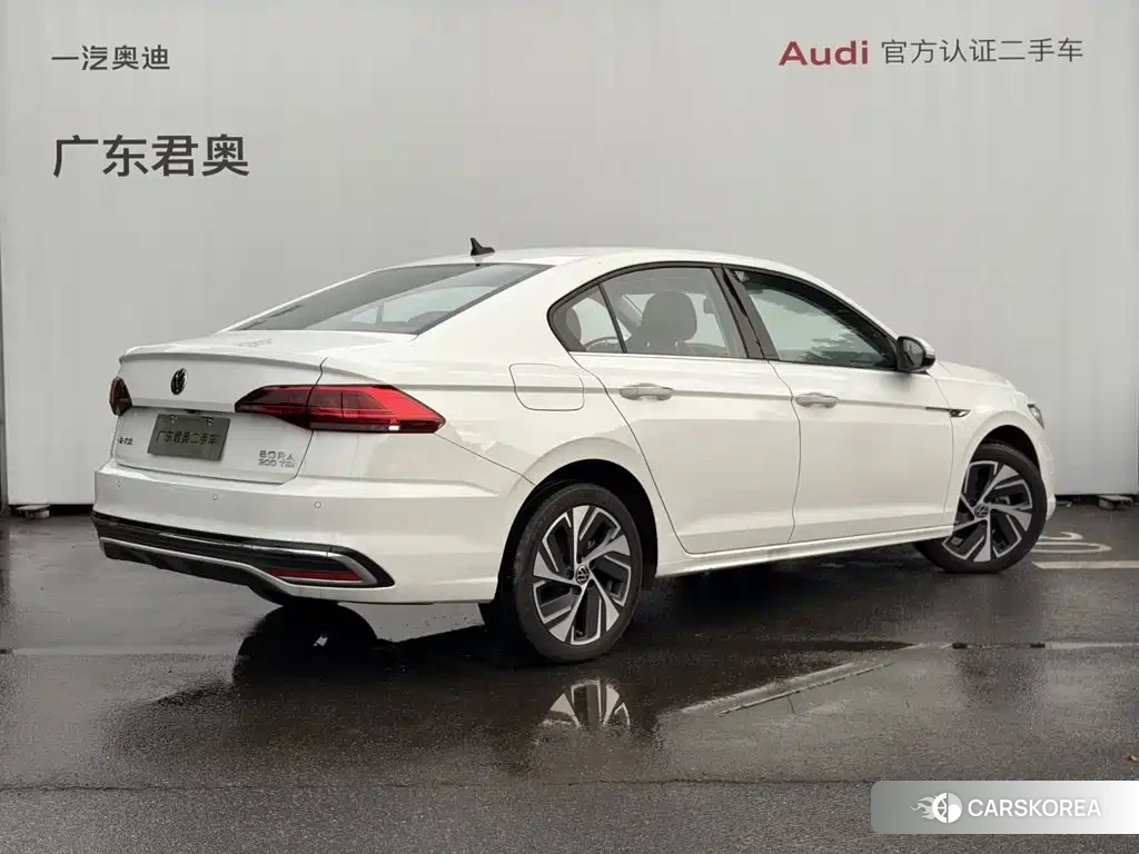 Volkswagen Bora id 4617115 из Китая 12