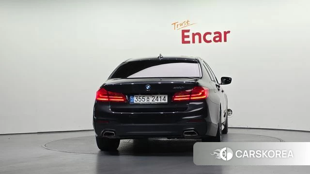 BMW 5 Series (G30) id 4872846 из Кореи 28