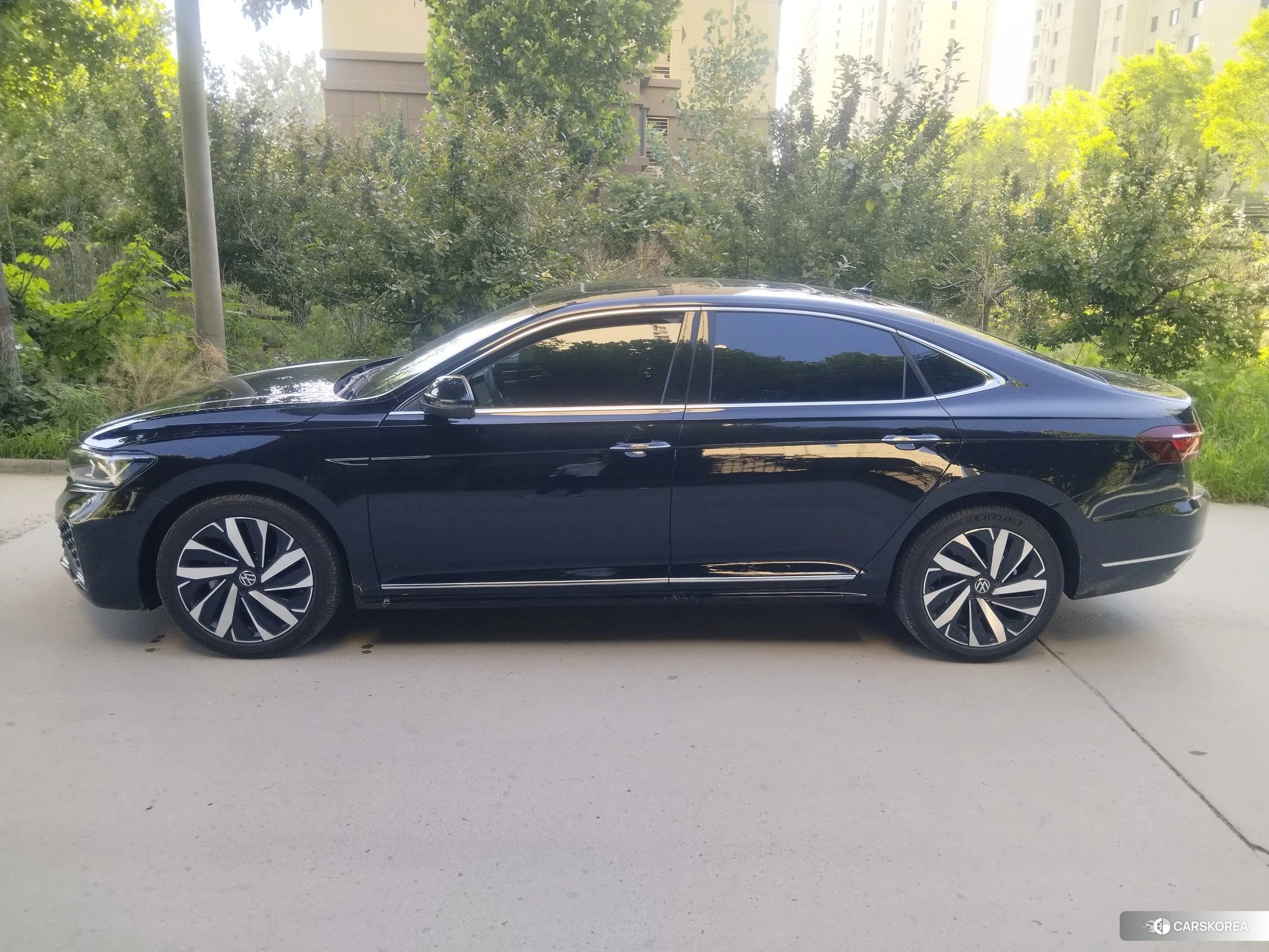 Volkswagen Passat id 4452818 из Китая 15