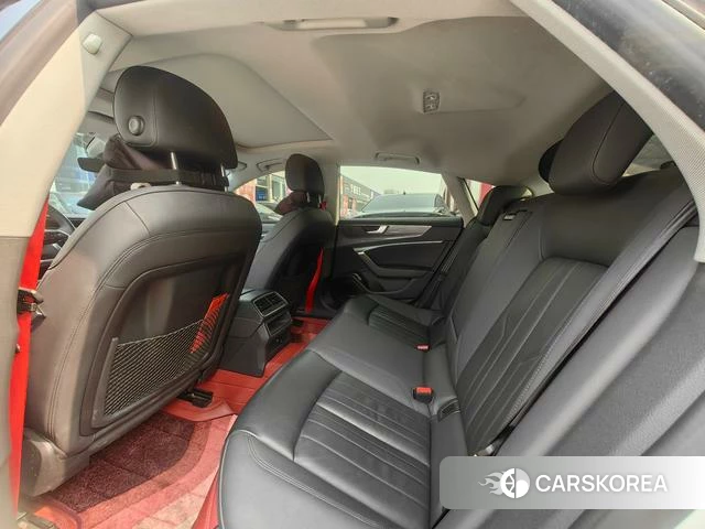 Audi A7 2021 Белый из Китая, фото 4