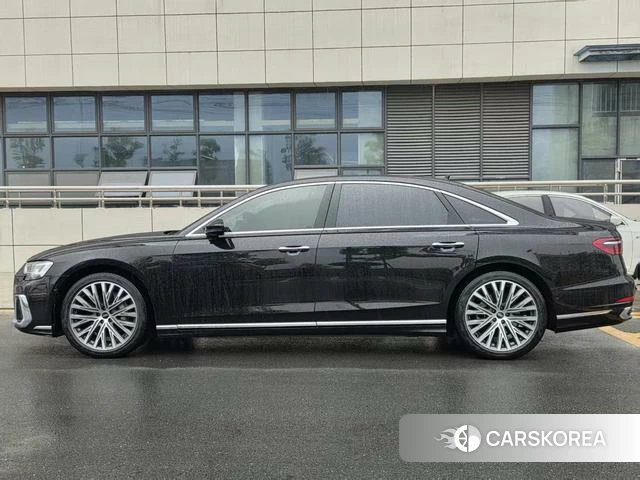 Audi A8 2022 Черный из Китая, фото 4