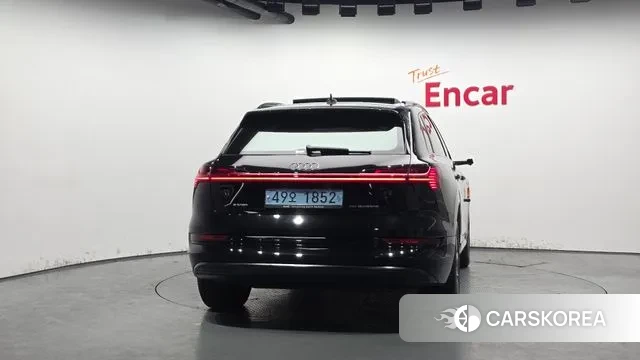 Audi e-Tron id 3787984 из Кореи 14