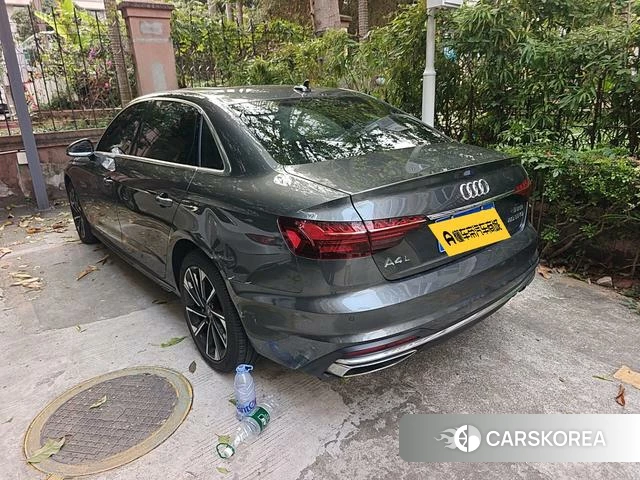 Audi A4L 2022 Темно-серый из Китая, фото 4