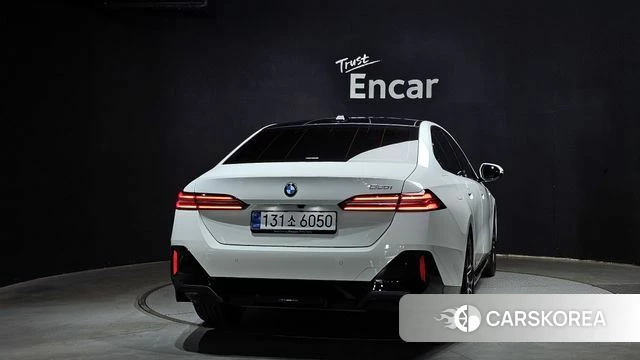 BMW 5 Series (G60) id 3876473 из Кореи 14