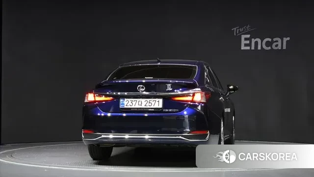 Lexus ES300h 7th generation id 3092962 из Кореи 14