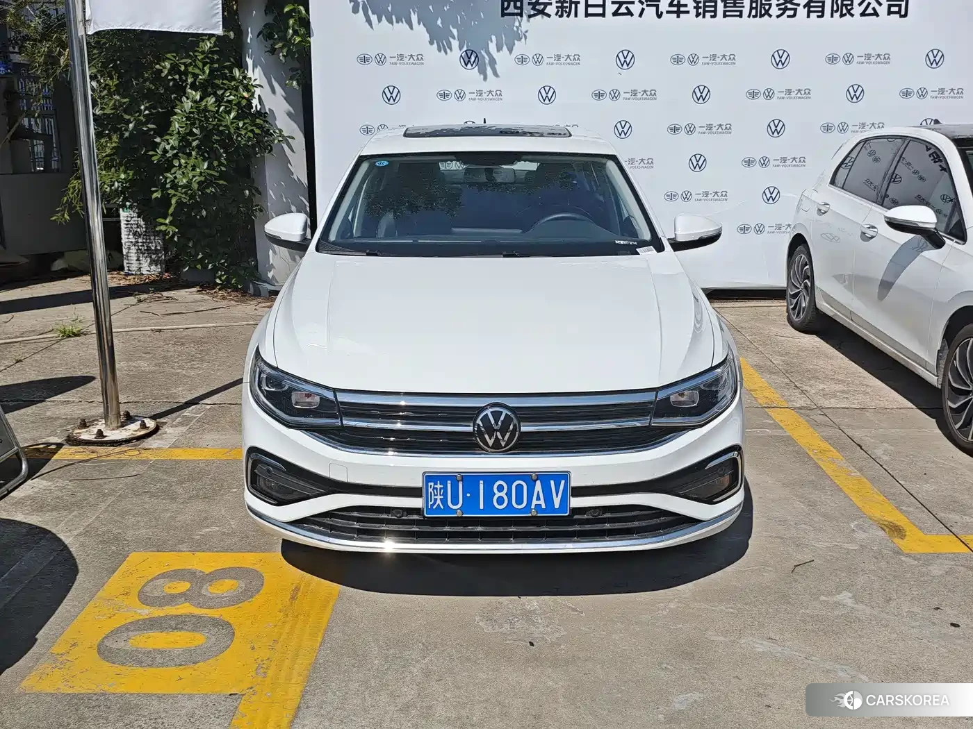 Volkswagen Bora 2024 Белый из Китая, фото 4