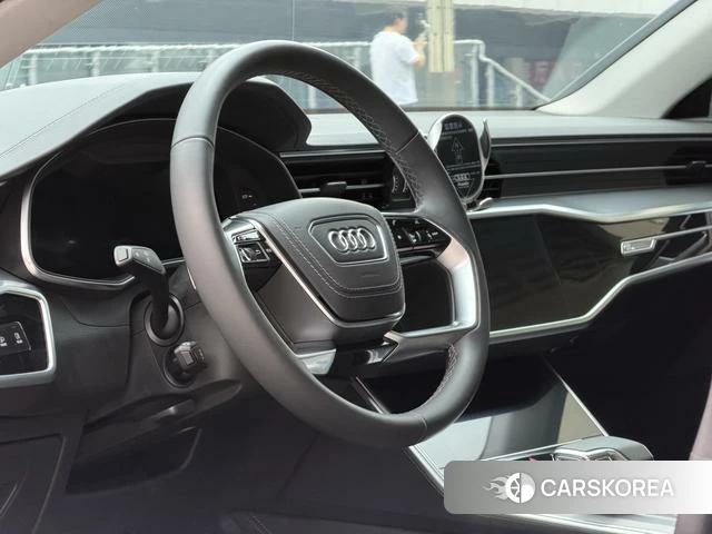 Audi A7L id 4274135 из Китая 9