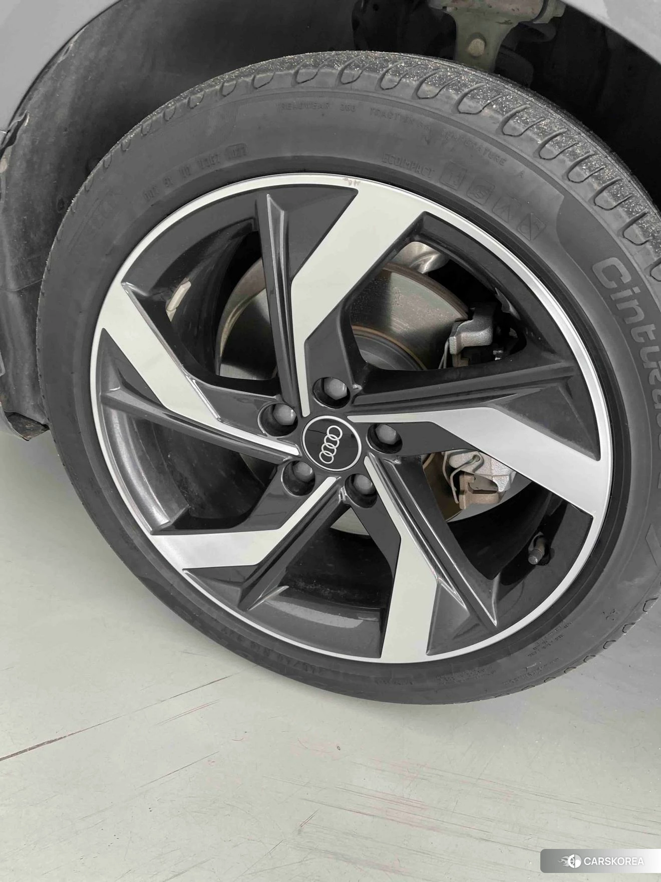 Audi A4L id 4498698 из Китая 21