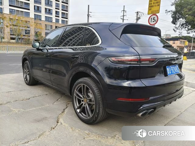 Porsche Cayenne 2021 Темно-серый из Китая, фото 4