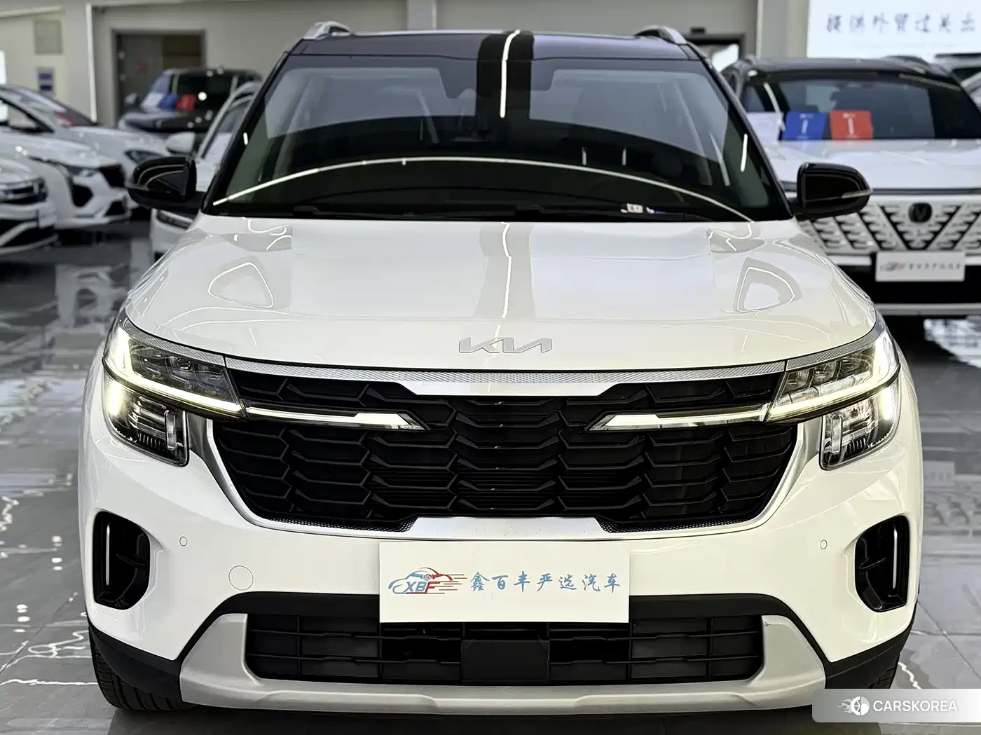 Kia Seltos 2024 Белый из Китая, фото 5