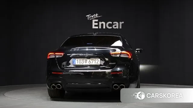 Maserati Ghibli id 3531292 из Кореи 14