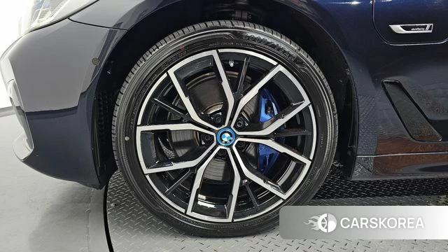BMW 5 Series (G30) id 4533875 из Кореи 30
