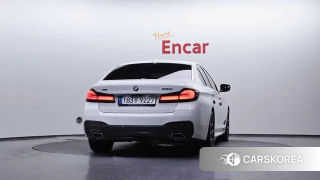 BMW 5 Series (G30) id 3645127 из Кореи 14