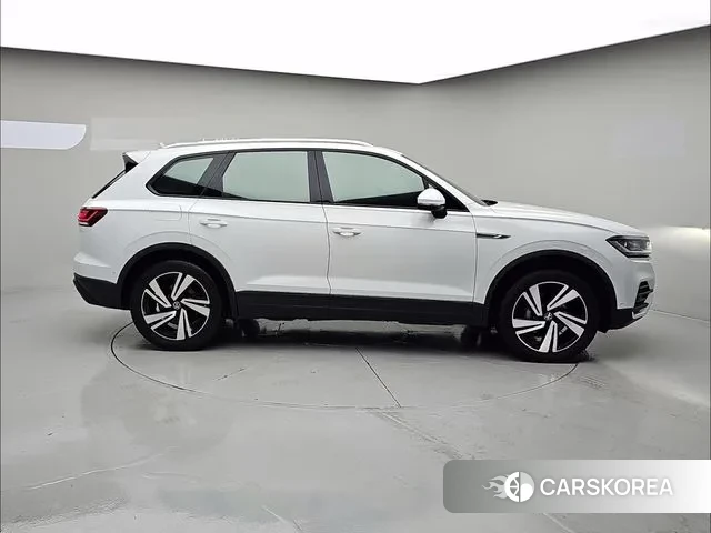 Volkswagen Touareg 3rd generation id 3428288 из Кореи 14