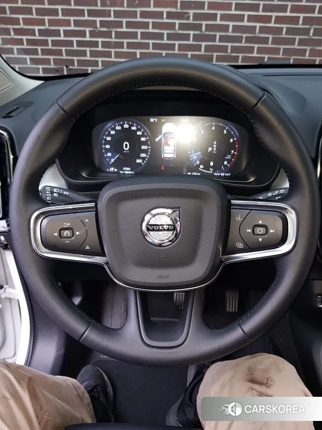 Volvo XC40 2021 Белый из Кореи, фото 5