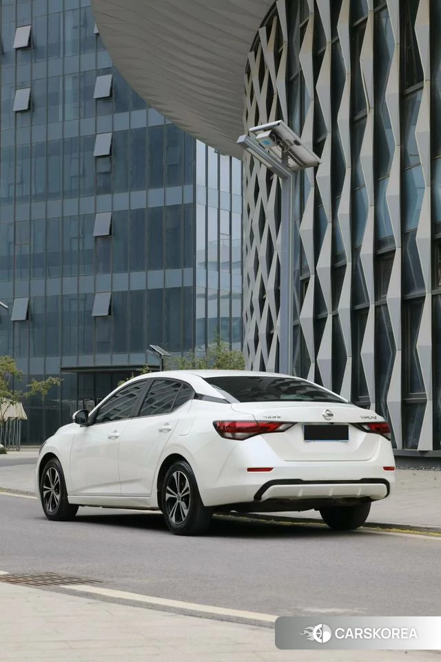 Nissan Xuan Yi 2022 Белый из Китая, фото 4