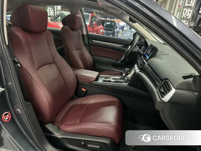Honda Accord id 4307043 из Китая 10