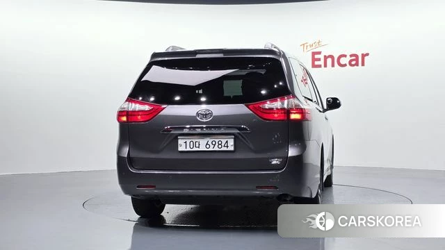 Toyota Sienna id 4490722 из Кореи 29