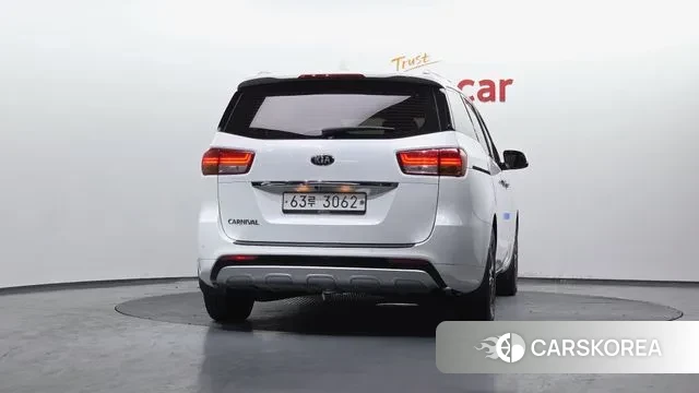 Kia All New Carnival id 3641786 из Кореи 14