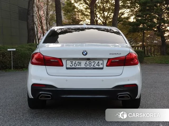 BMW 5 Series (G30) id 3315540 из Кореи 14