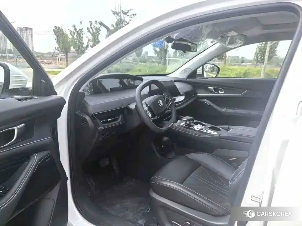 Chang'an Changan UNI-K Smart iDD 2026 Белый из Китая, фото 4