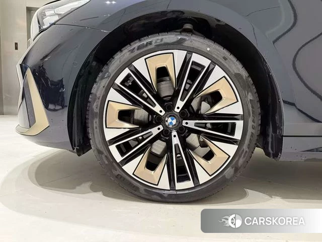 BMW 5 series id 4368381 из Китая 13