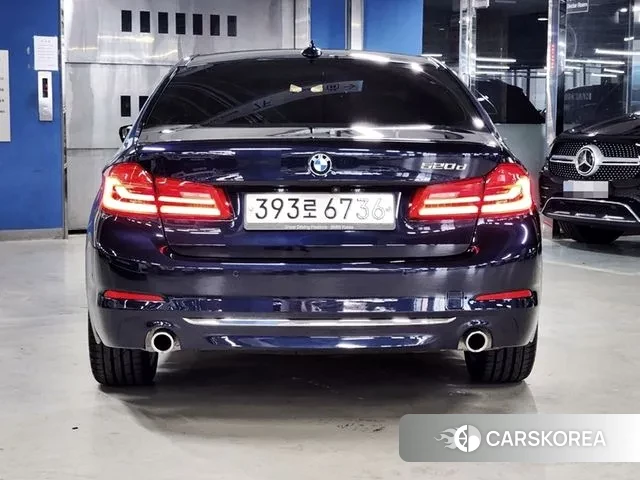 BMW 5 Series (G30) id 3197877 из Кореи 14