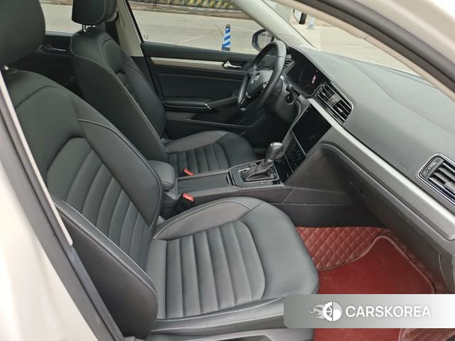 Volkswagen Lingdu 2022 Белый из Китая, фото 4