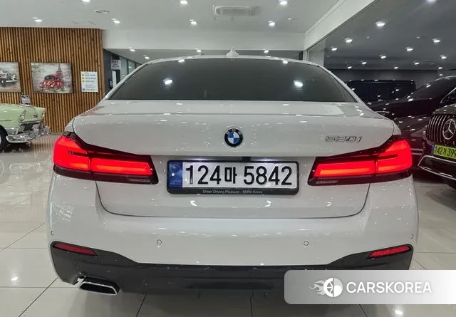 BMW 5 Series (G30) id 3027585 из Кореи 11