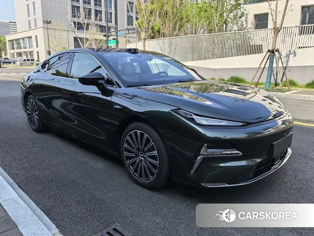 Geely Galaxy Galaxy Sparkle 8 PHEV 2025 Зеленый из Китая, фото 4