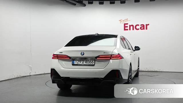 BMW 5 Series (G60) id 4329403 из Кореи 14