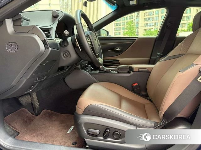 Lexus ES id 4321399 из Китая 9