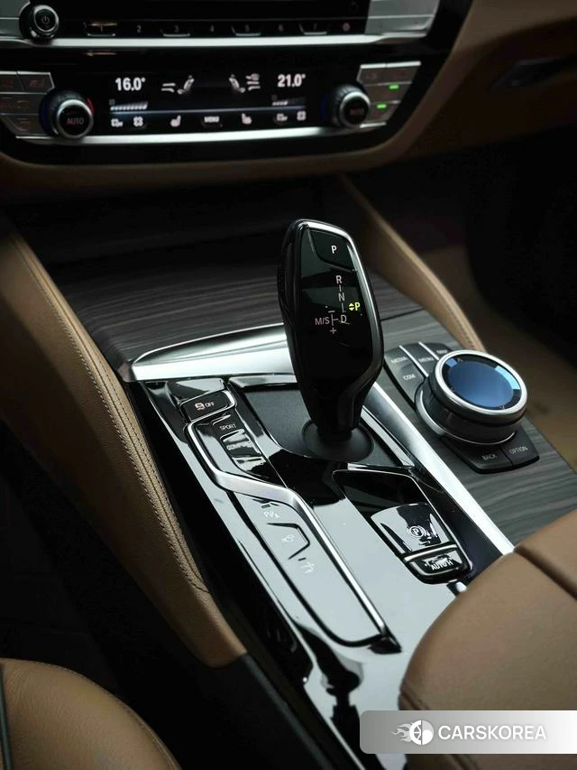 BMW 6 series GT 2021 Темно-серый из Китая, фото 4