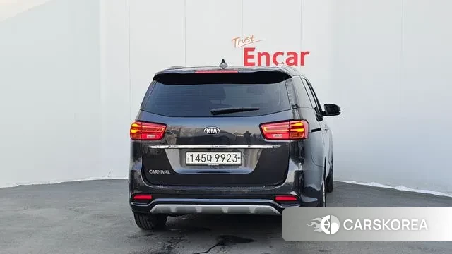 Kia The New Carnival id 3617120 из Кореи 14