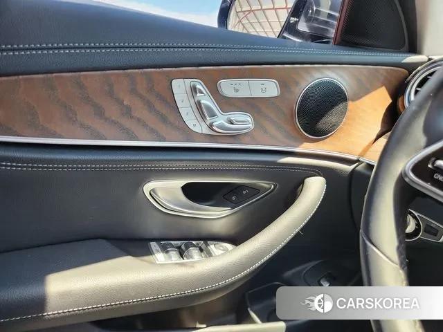 Mercedes-Benz E-Class W213 2019 Серый из Кореи, фото 4