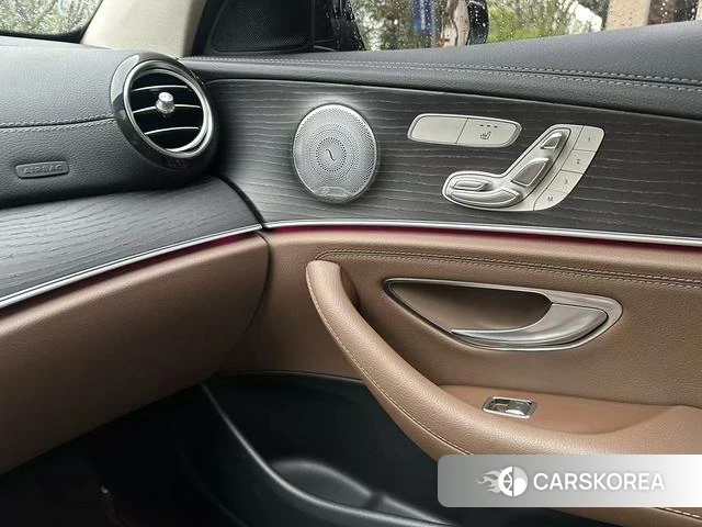 Mercedes-Benz E-class id 4221316 из Китая 11