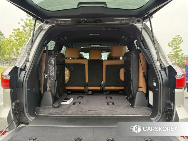 Lexus LX id 4359572 из Китая 13