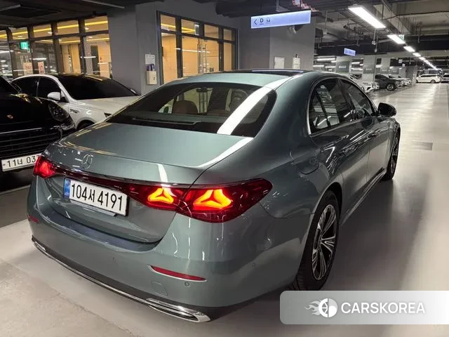 Mercedes-Benz E-Class W214 2025 Синий нефрит из Кореи, фото 5