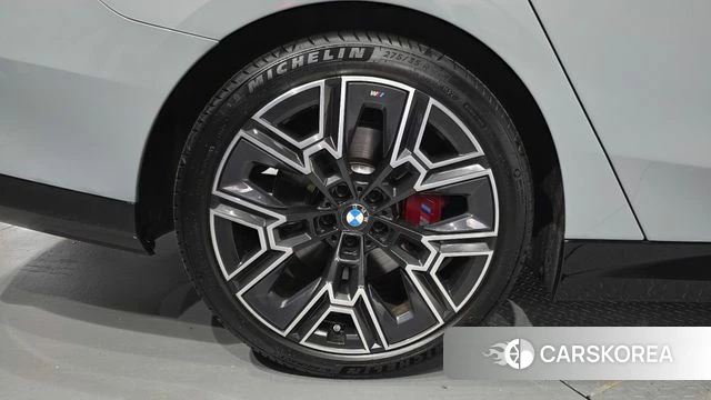 BMW 5 Series (G60) id 4729659 из Кореи 30