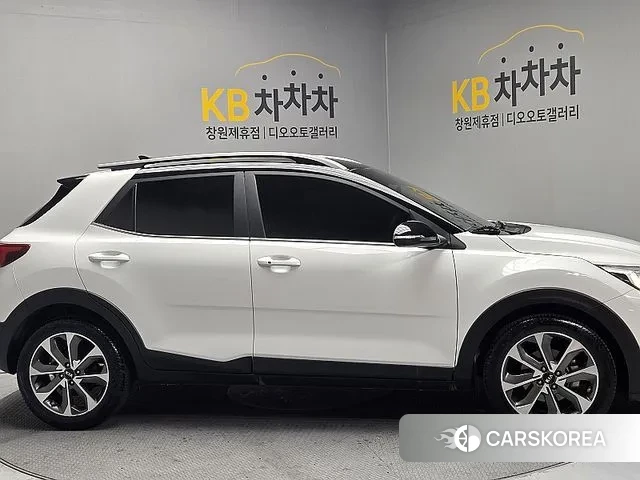 Kia Stonic id 3582432 из Кореи 14