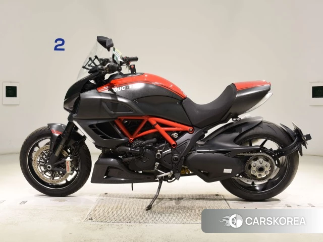 Проданный Ducati DIAVEL 2011 из Японии